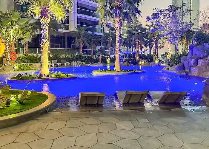 Paramount Hotel Flat With Amazing Burj Khalifa View