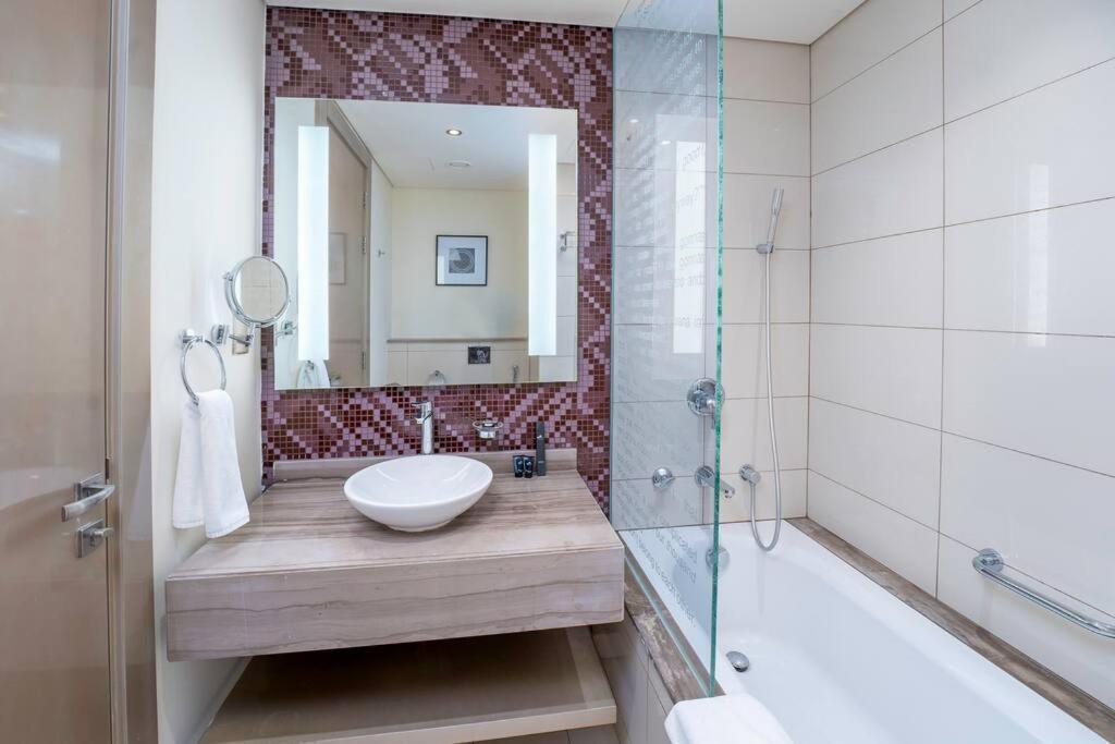 Paramount Flat With Amazing Burj Khalifa View Appartement